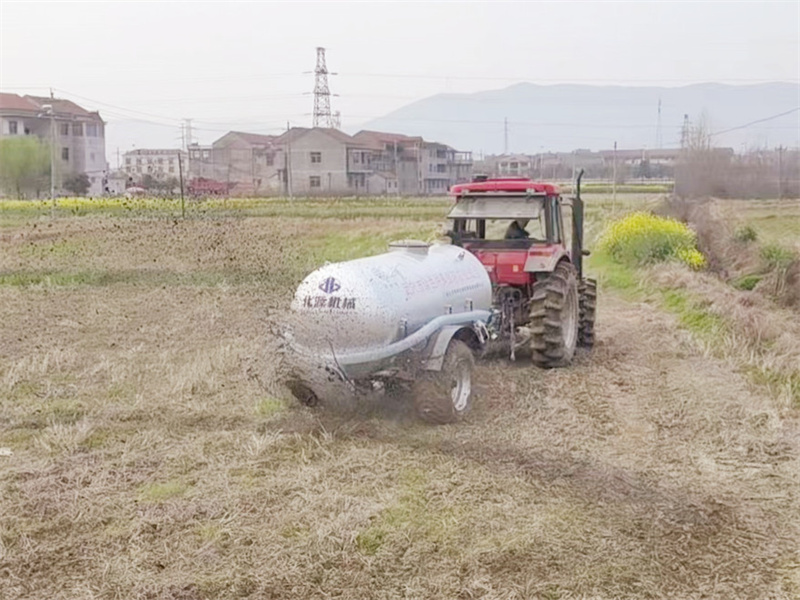 液體有機(jī)肥施肥機(jī)